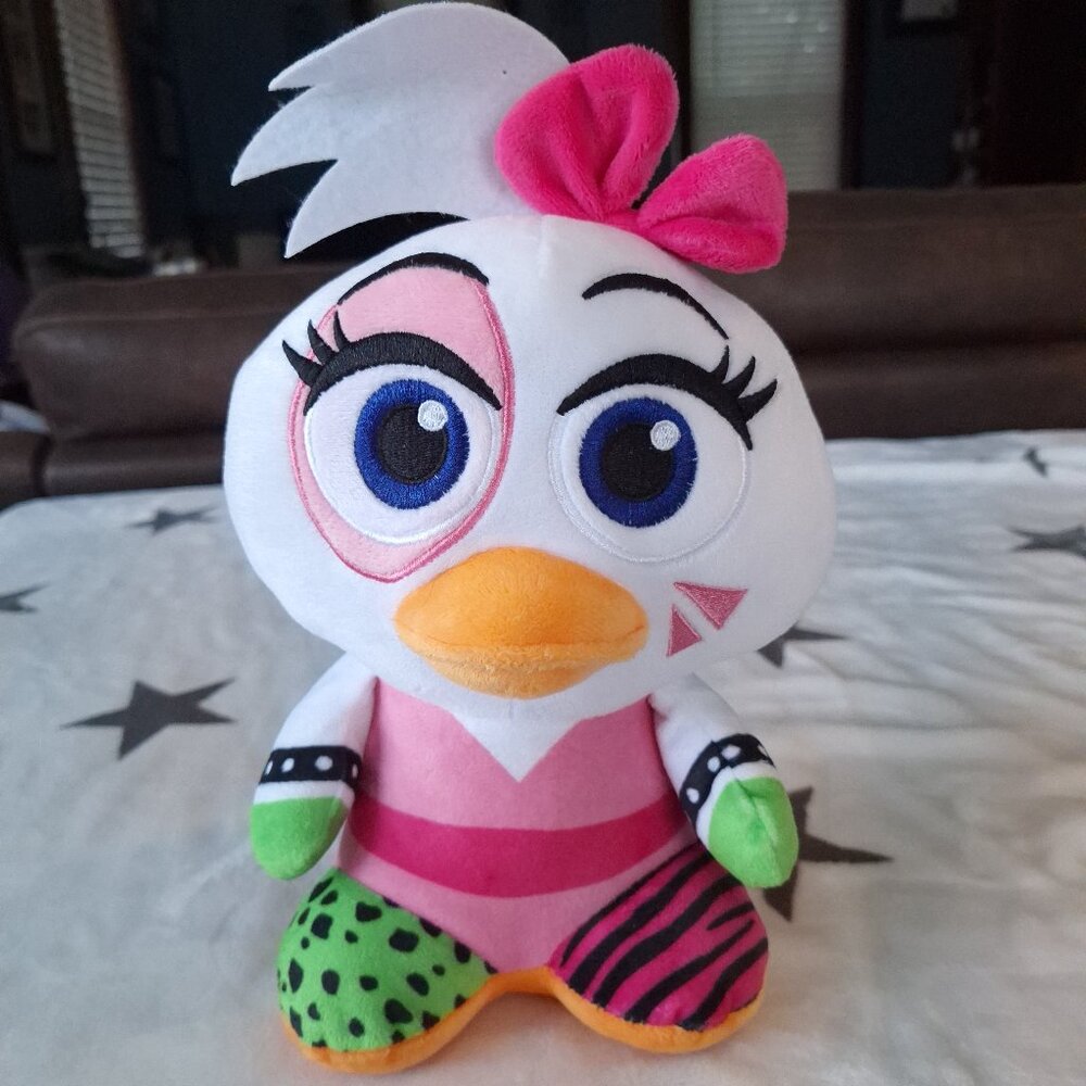 2024 FNAF Five Nights at Freddy's Glam Rock Chica Plush 11" White Pink Green